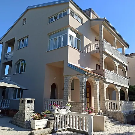 Villa Rea Malinska Exterior photo