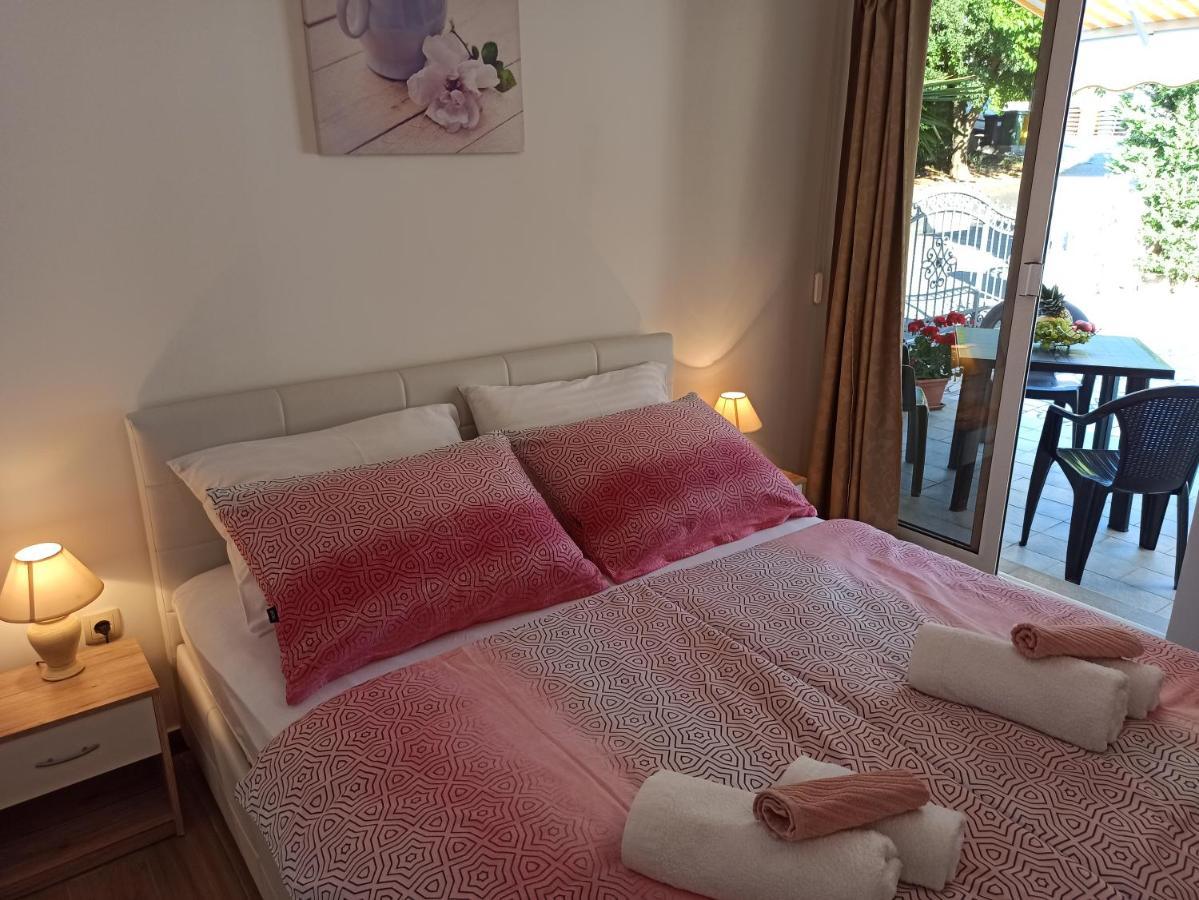 Rea Apartment *