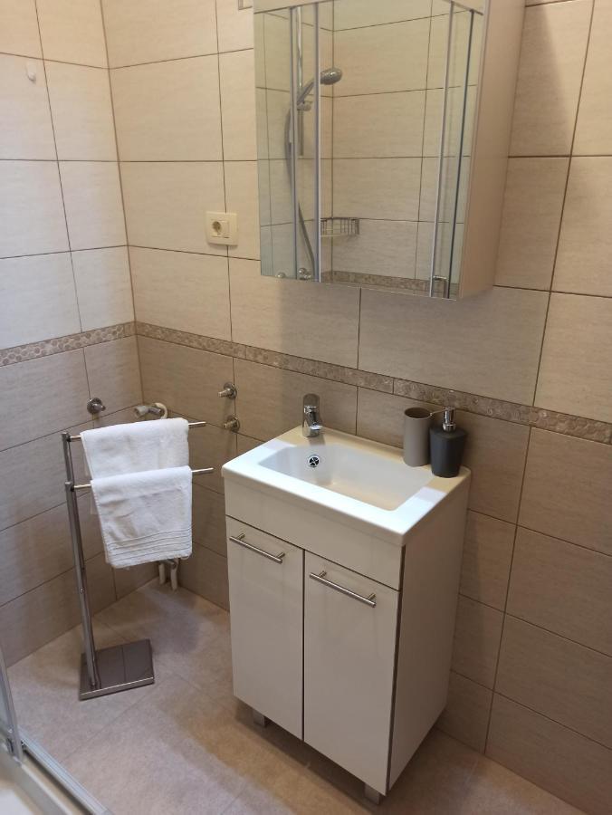 Rea Apartment