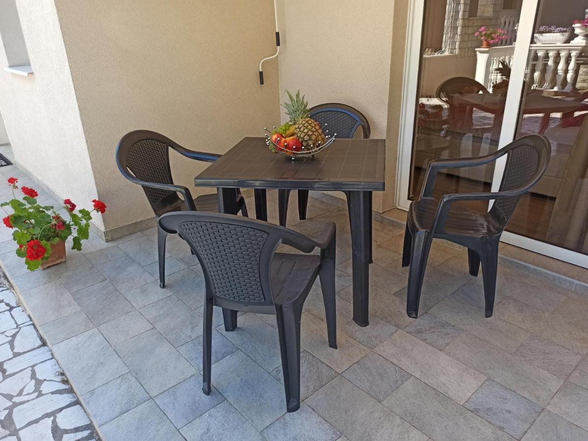 Apartment Rea Malinska
