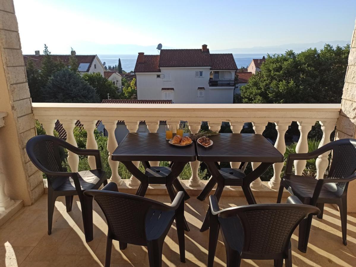 Rea Apartment