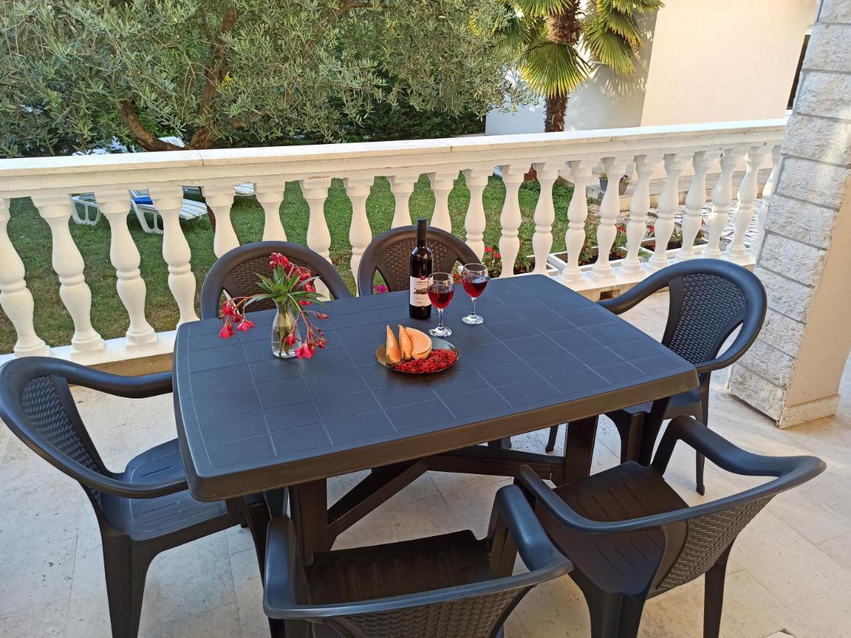 Apartment Rea Malinska