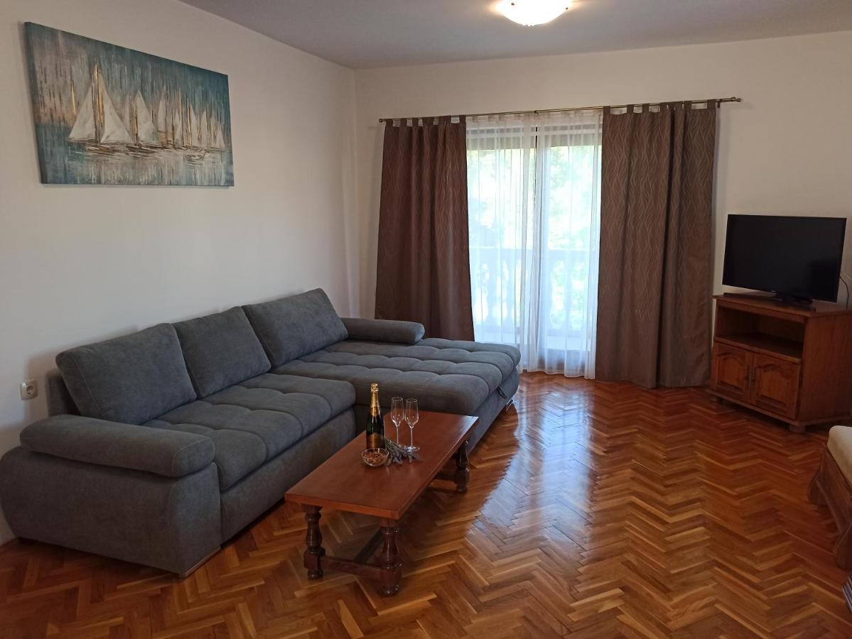 Apartment Rea Malinska