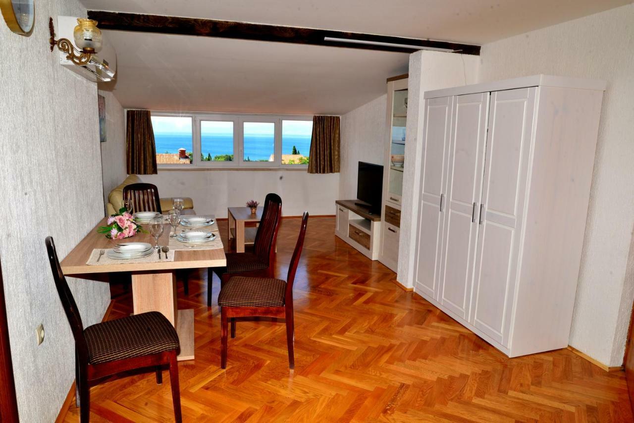 Apartment Rea Malinska